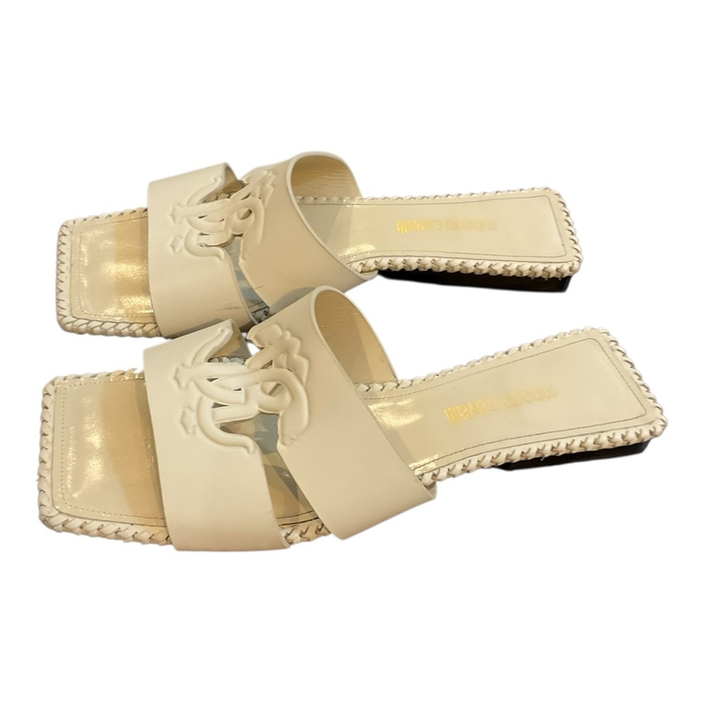 Roberto Cavalli Women’s Light Beige logo-embossed leather slides Flats Size 39 - Picture 5 of 15